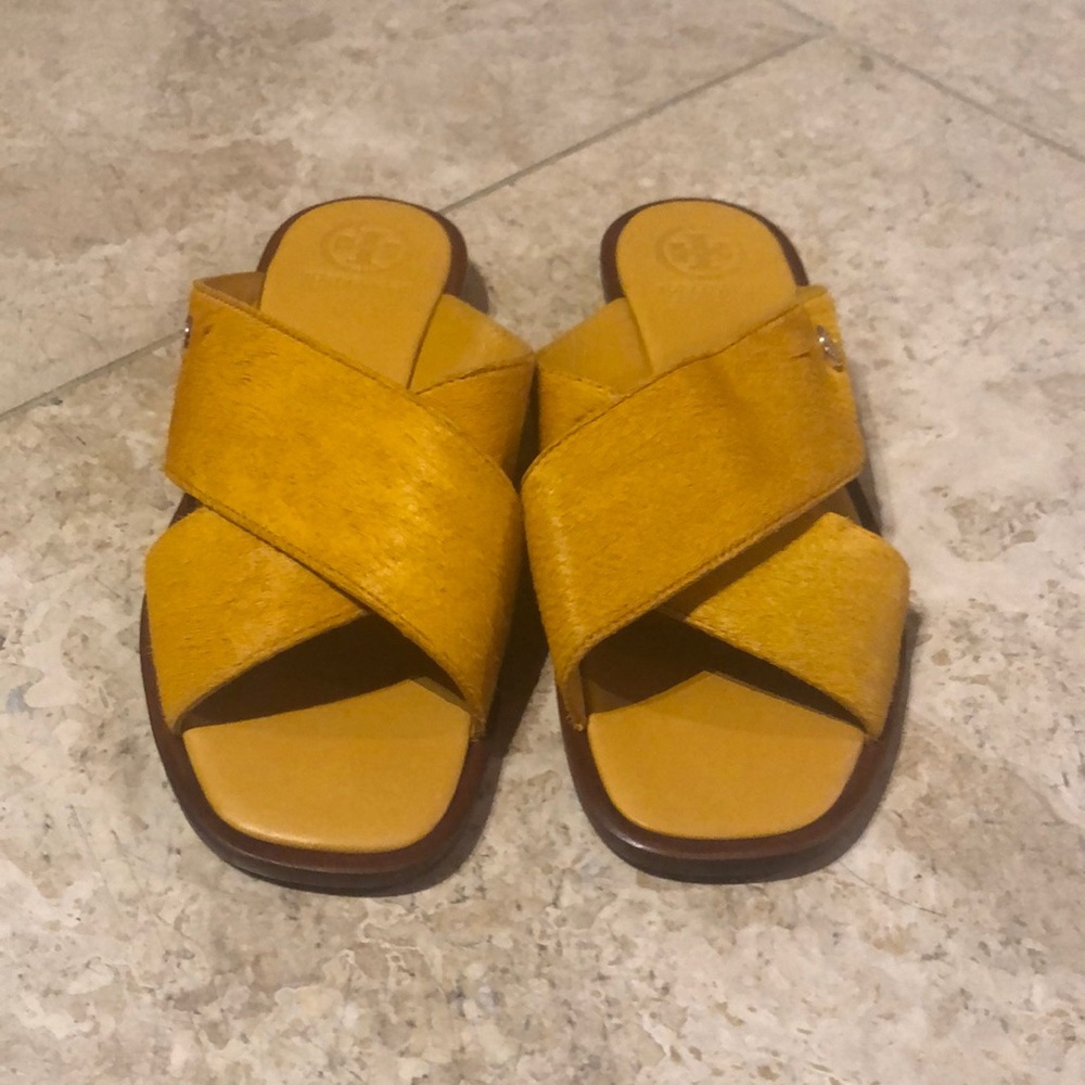 Tory Burch Sandals.🧡